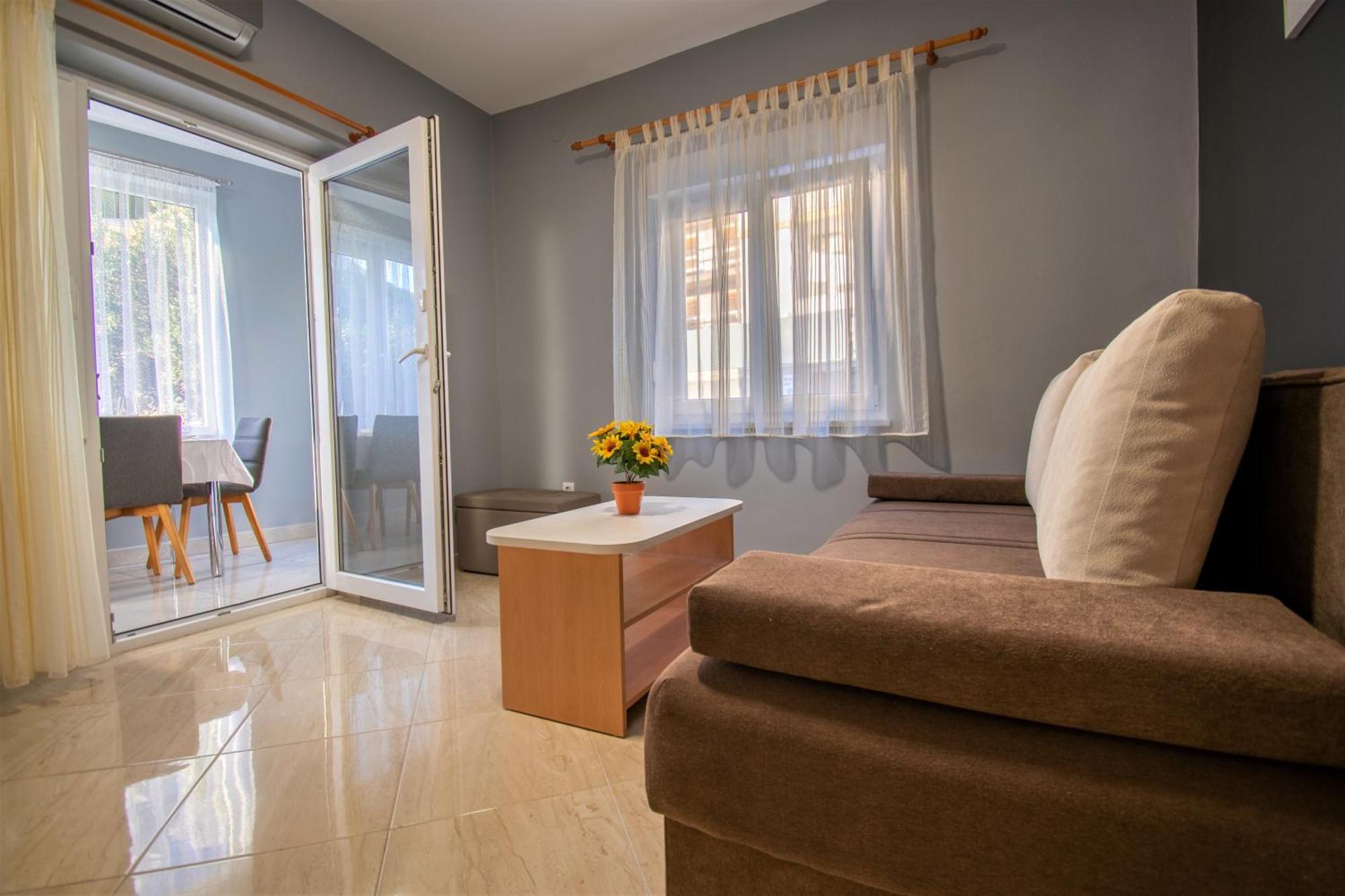 Apartments Hudovernik Башка-Вода Экстерьер фото