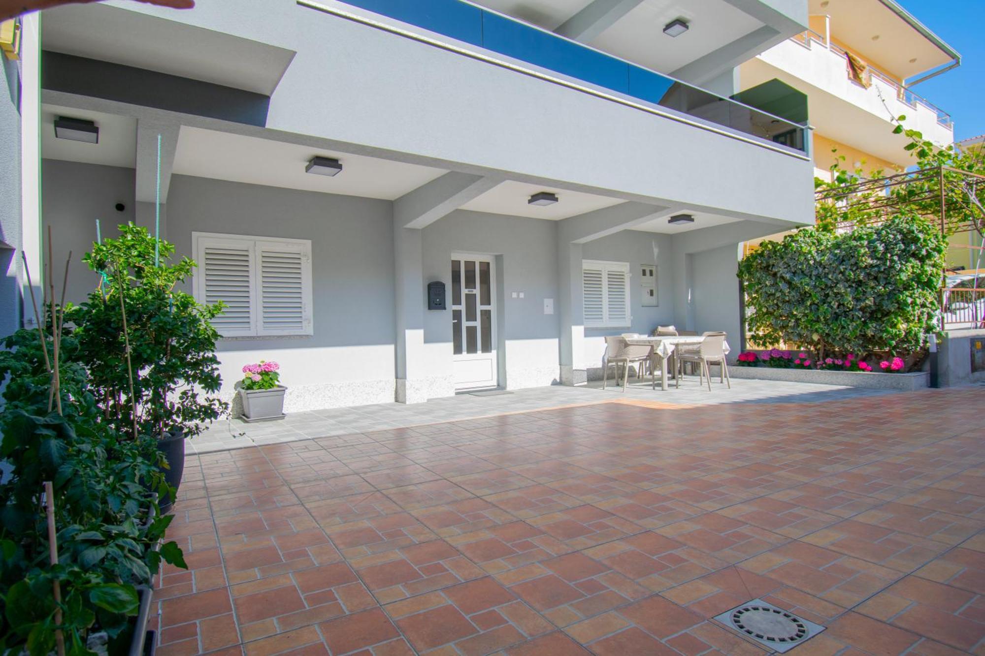 Apartments Hudovernik Башка-Вода Экстерьер фото