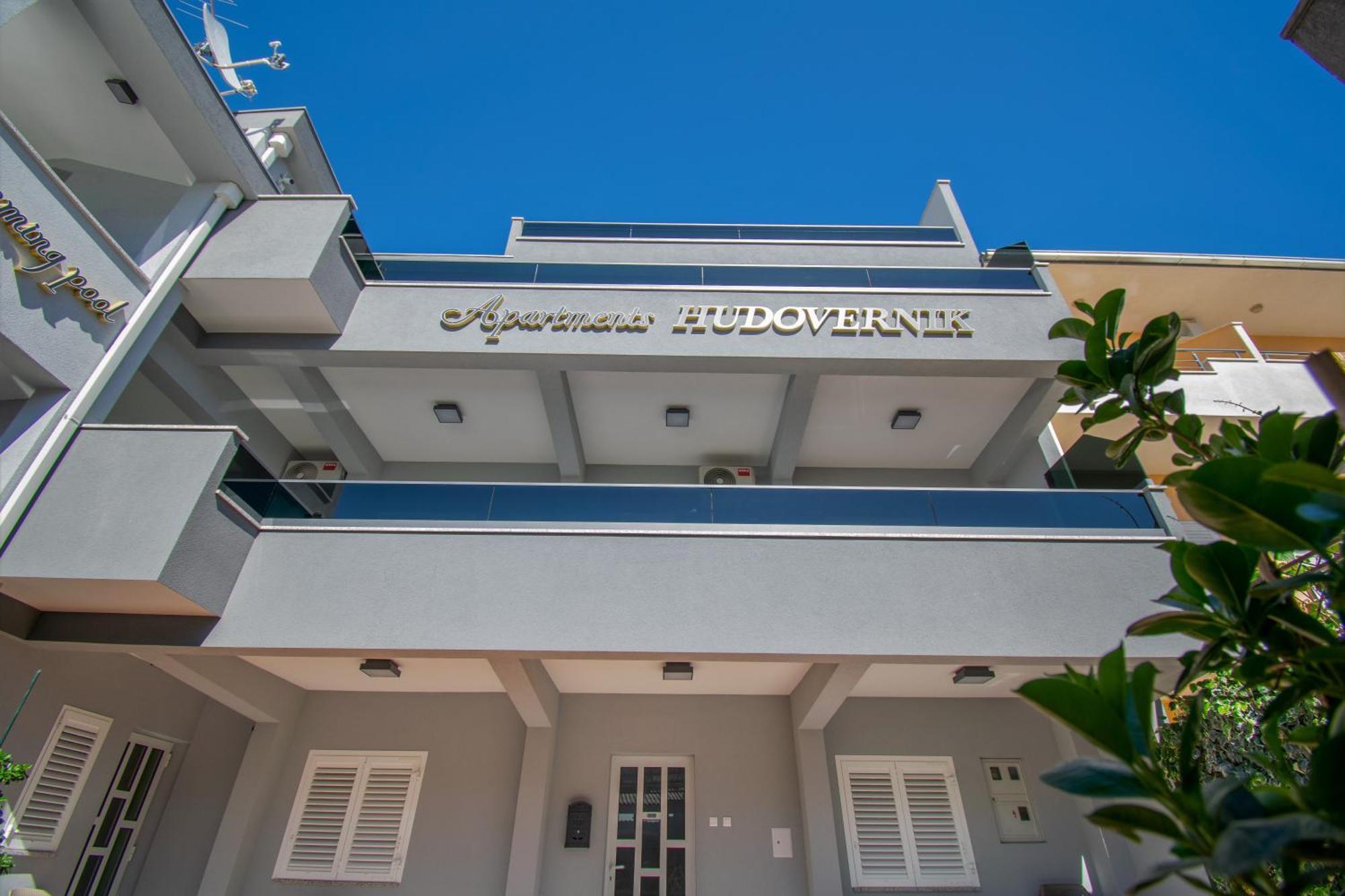 Apartments Hudovernik Башка-Вода Экстерьер фото