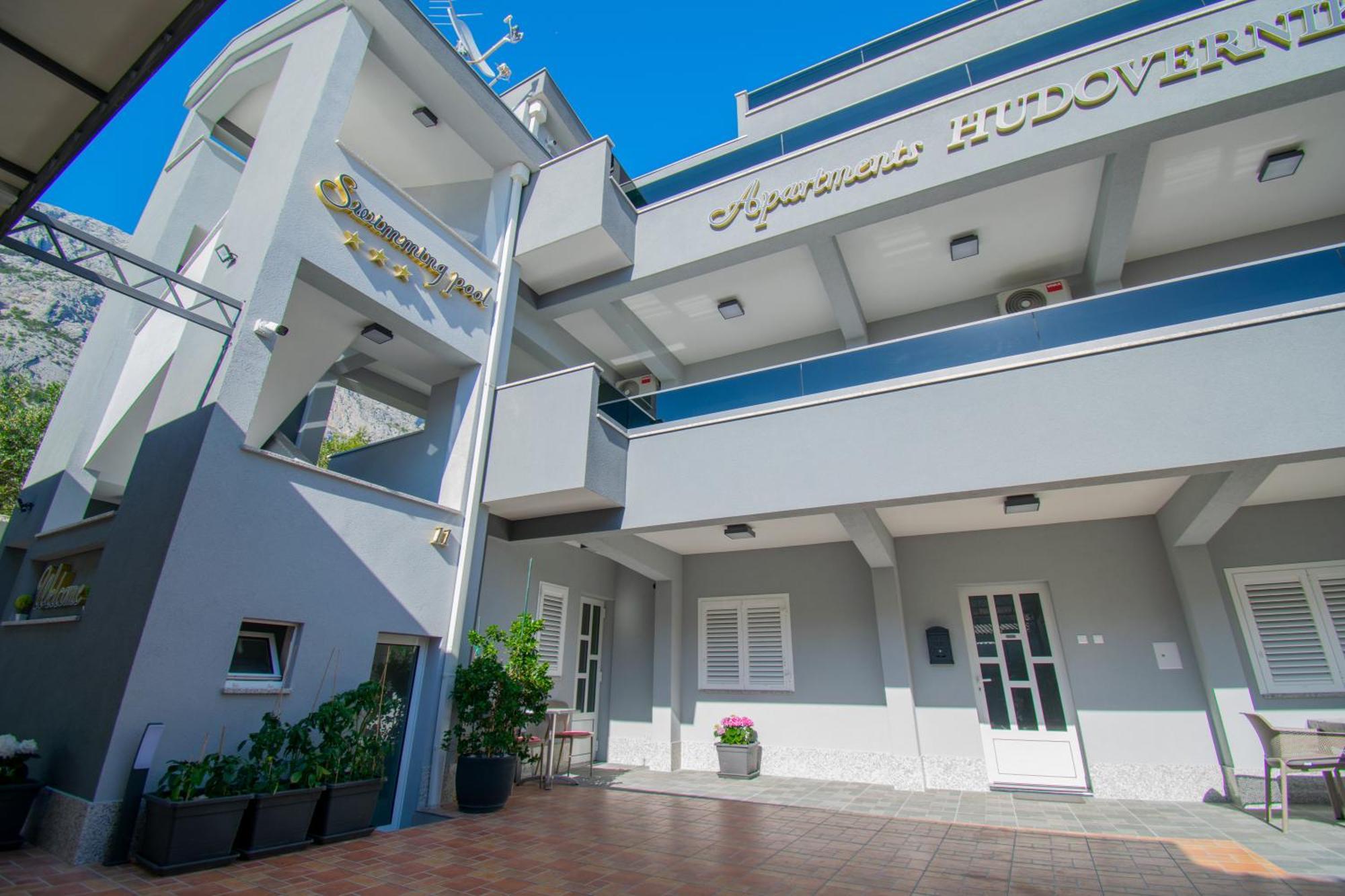 Apartments Hudovernik Башка-Вода Экстерьер фото