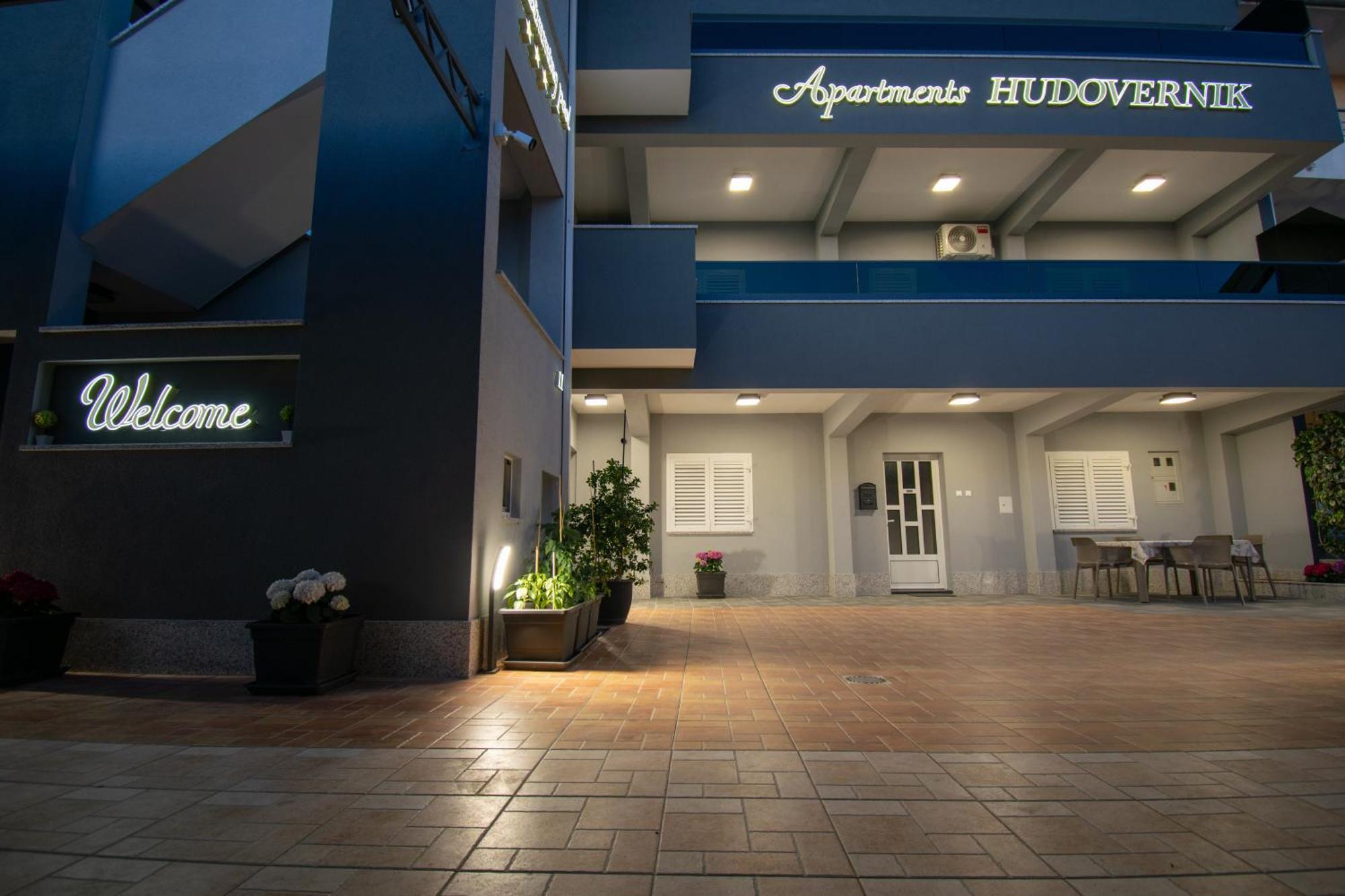Apartments Hudovernik Башка-Вода Экстерьер фото