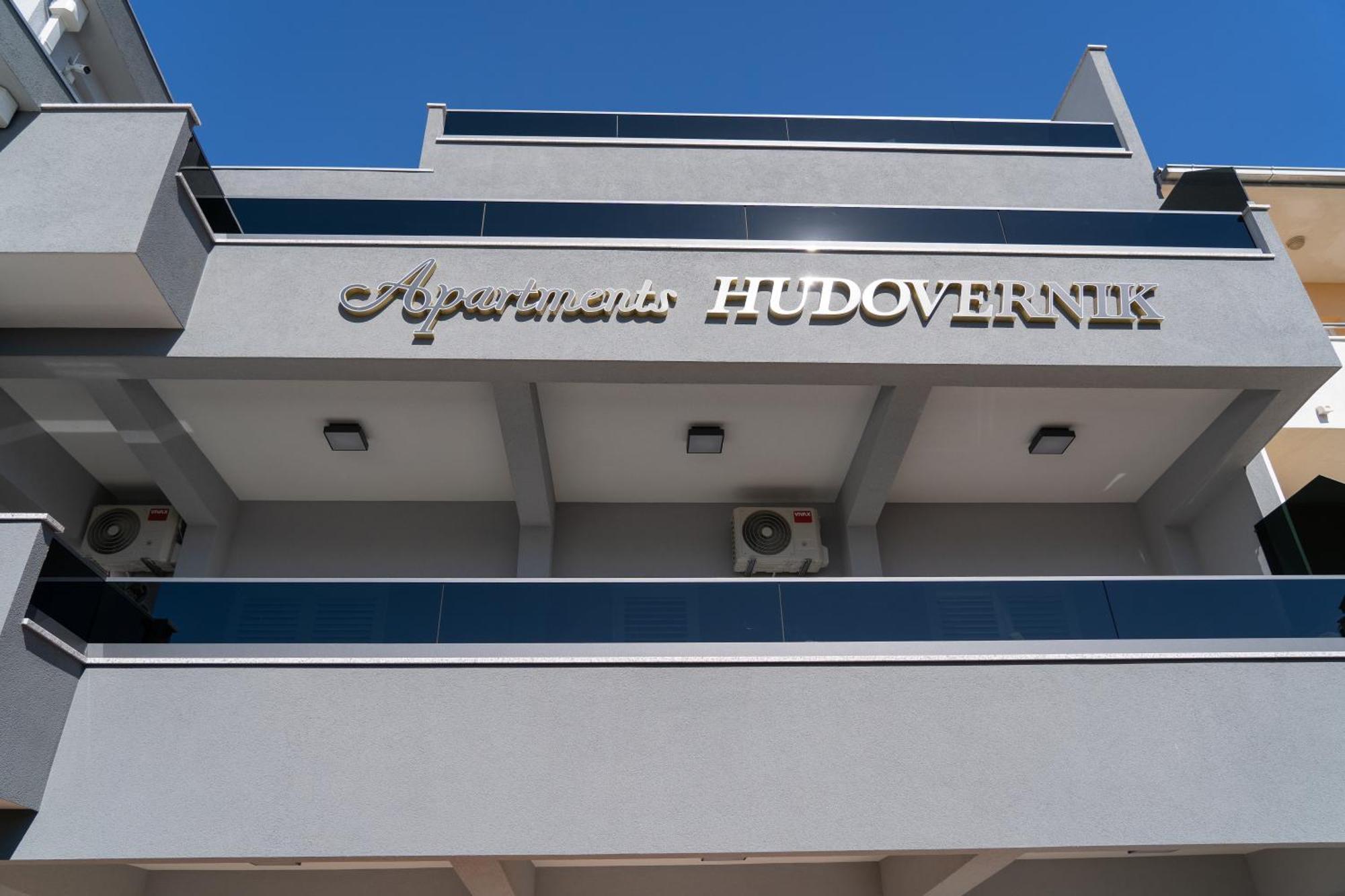Apartments Hudovernik Башка-Вода Экстерьер фото