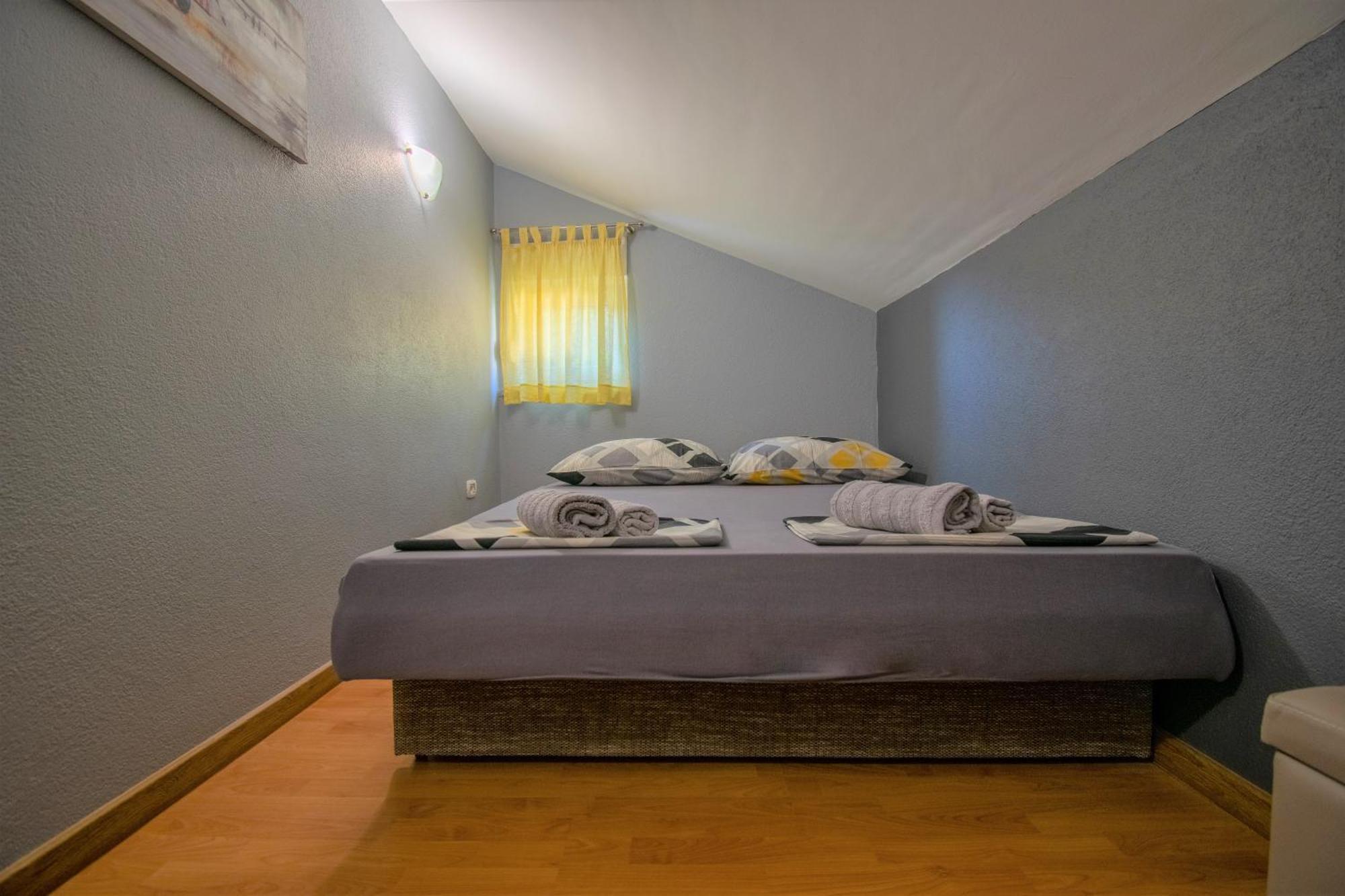Apartments Hudovernik Башка-Вода Экстерьер фото