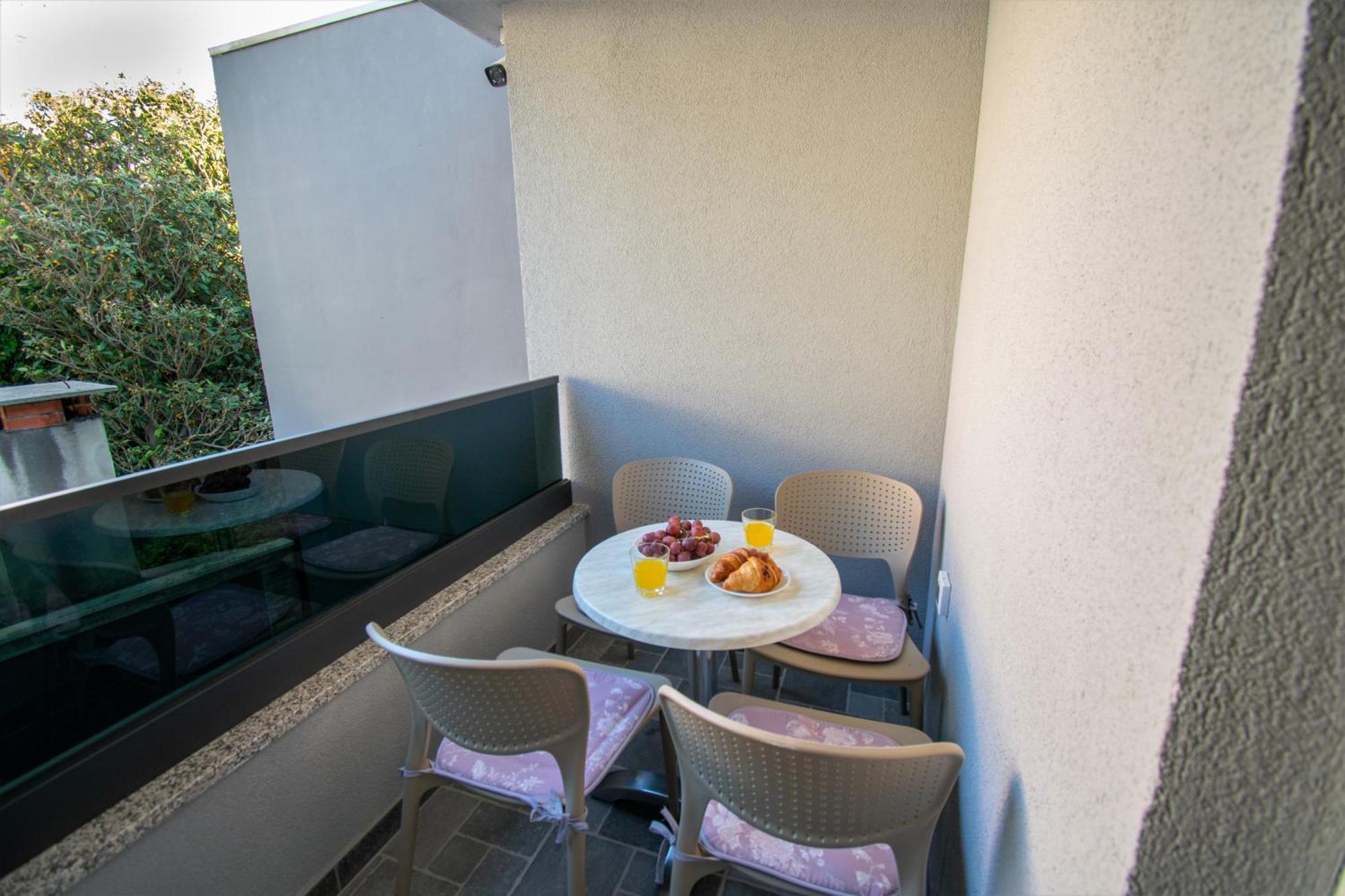 Apartments Hudovernik Башка-Вода Экстерьер фото