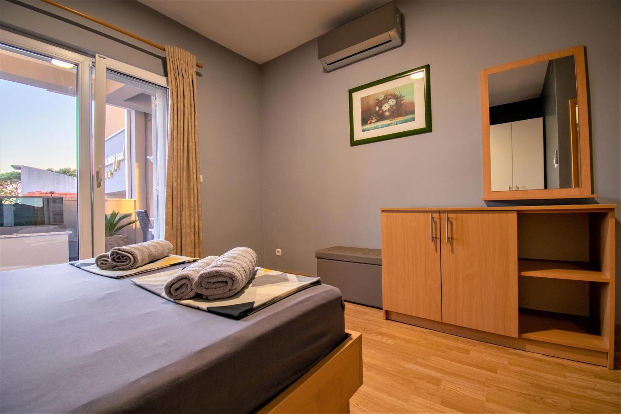 Apartments Hudovernik Башка-Вода Экстерьер фото
